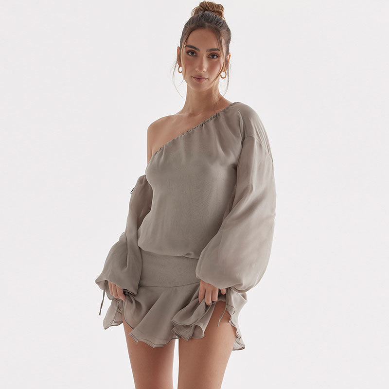 Sexy Chiffon Ruffle Hem Bishop Sleeve One Shoulder Mini Dress - Gray